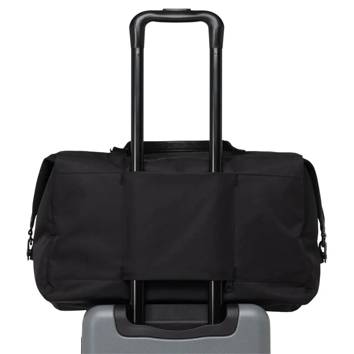 Op koffer van de Herschel Maia weekender black #kleur_black