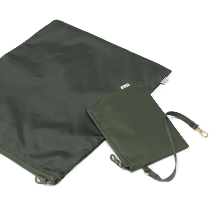Extra op berg mogelijkheden van de Herschel Maia weekender Thyme #kleur_thyme