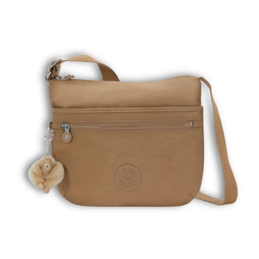Voorkant van de Kipling Arto early-tan #kleur_early-tan