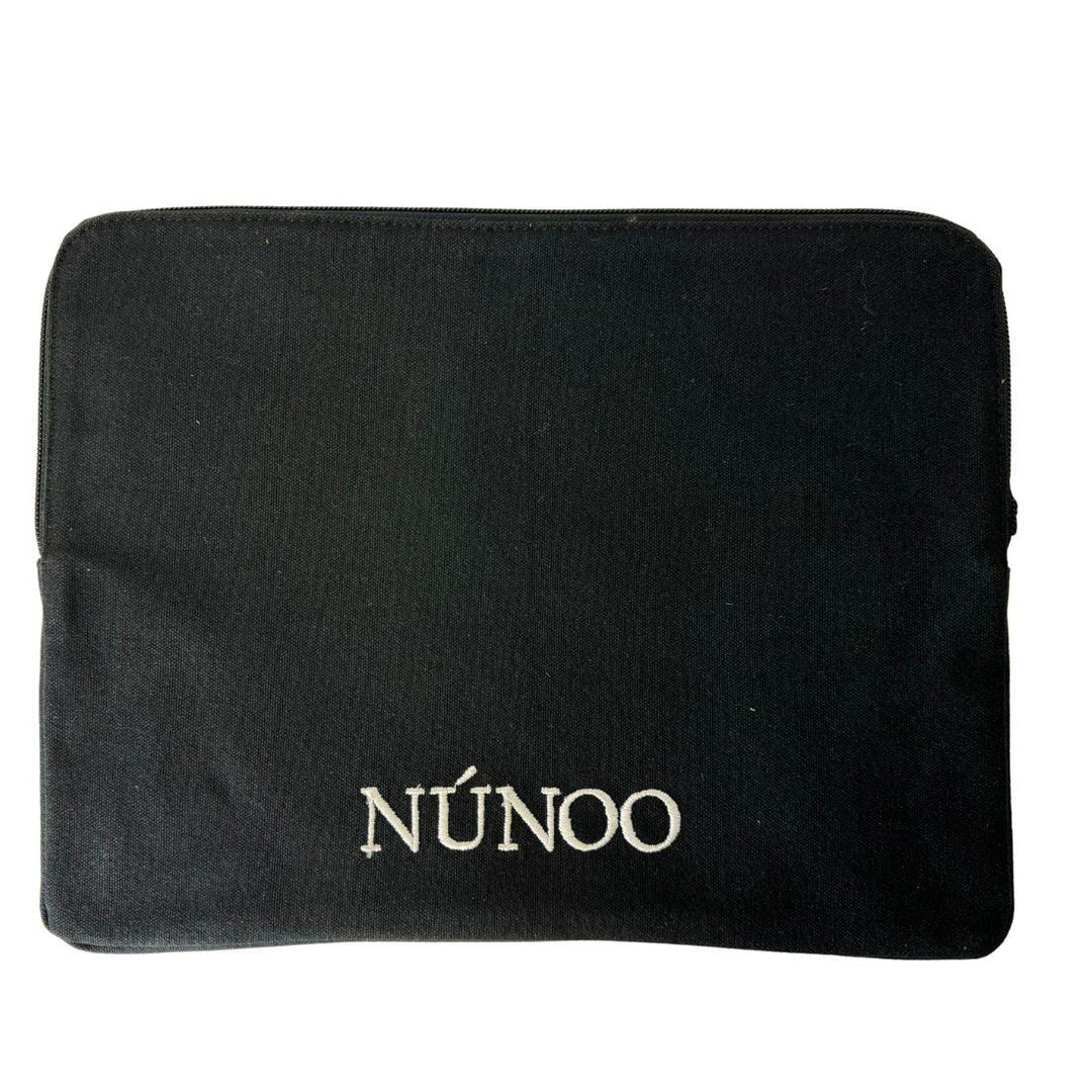 Voorkant Nunoo laptop sleeve 13,6" Black #kleur_black