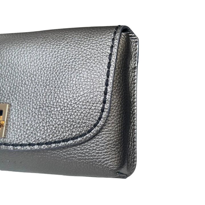 Details van het leer van de Plinio Visona 20631 leren crossbody tas in het silver #kleur_silver