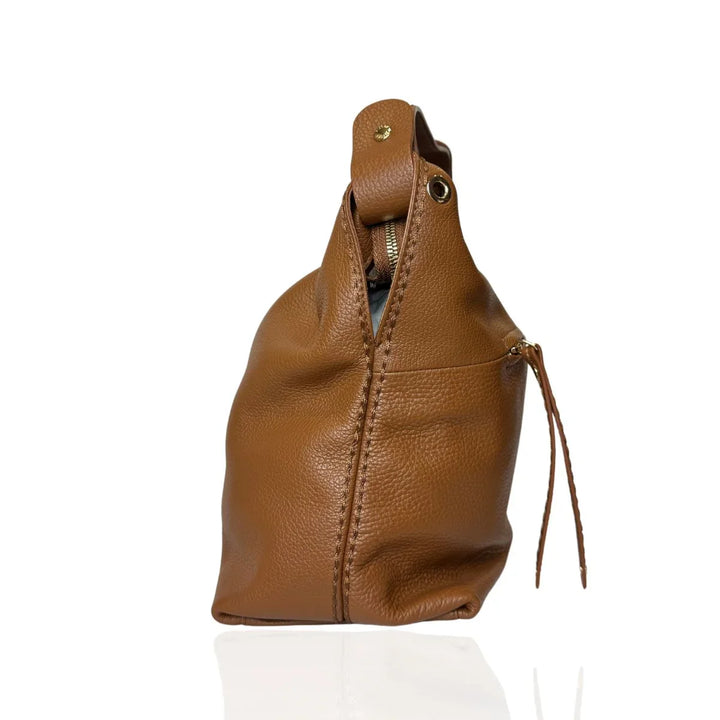 Zijkant van de Plinio Visona 23581 leren shopper cognac #kleur_cognac