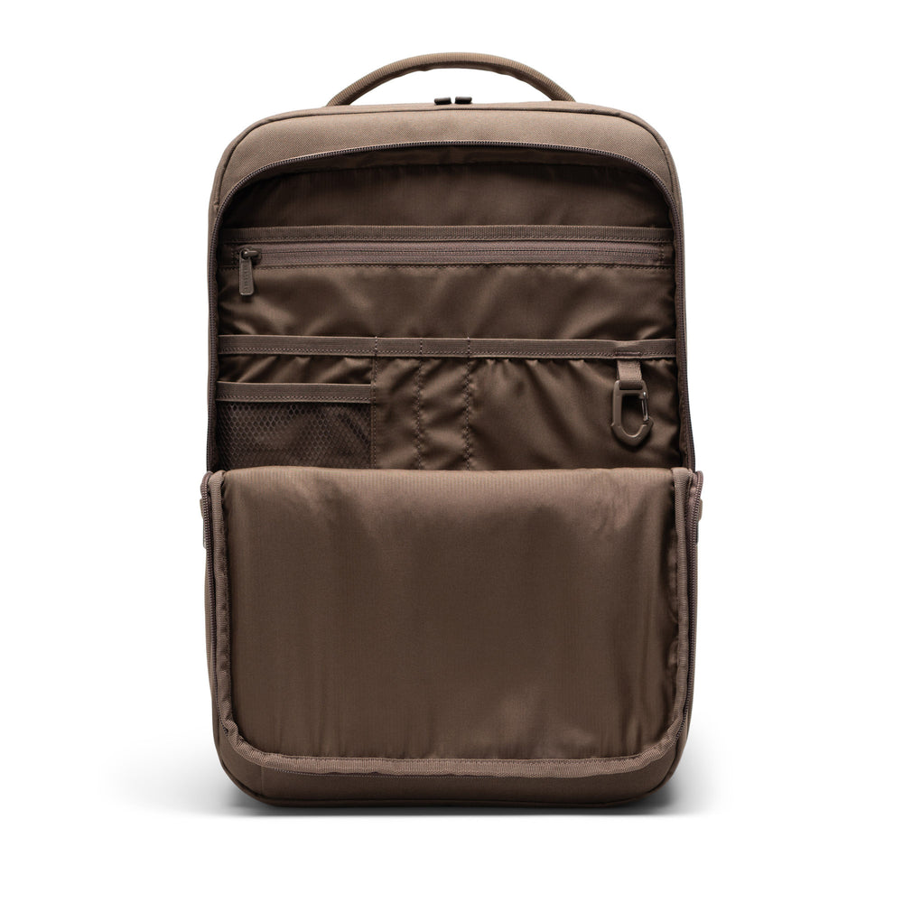 Voorvak Herschel Kaslo Tech laptoprugzak #kleur_light-brown