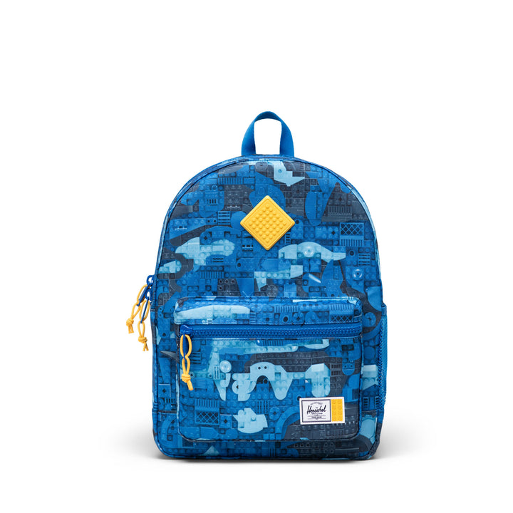Voorkant Herschel Kids rugzak #kleur_lego-bricks-blue