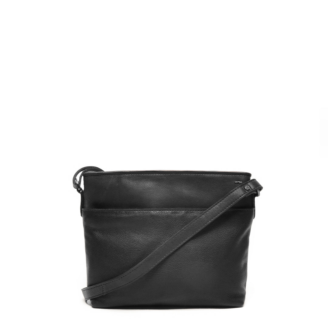 Voorkant van de Berba Lucca 335-440 crossover tas zwart #kleur_zwart