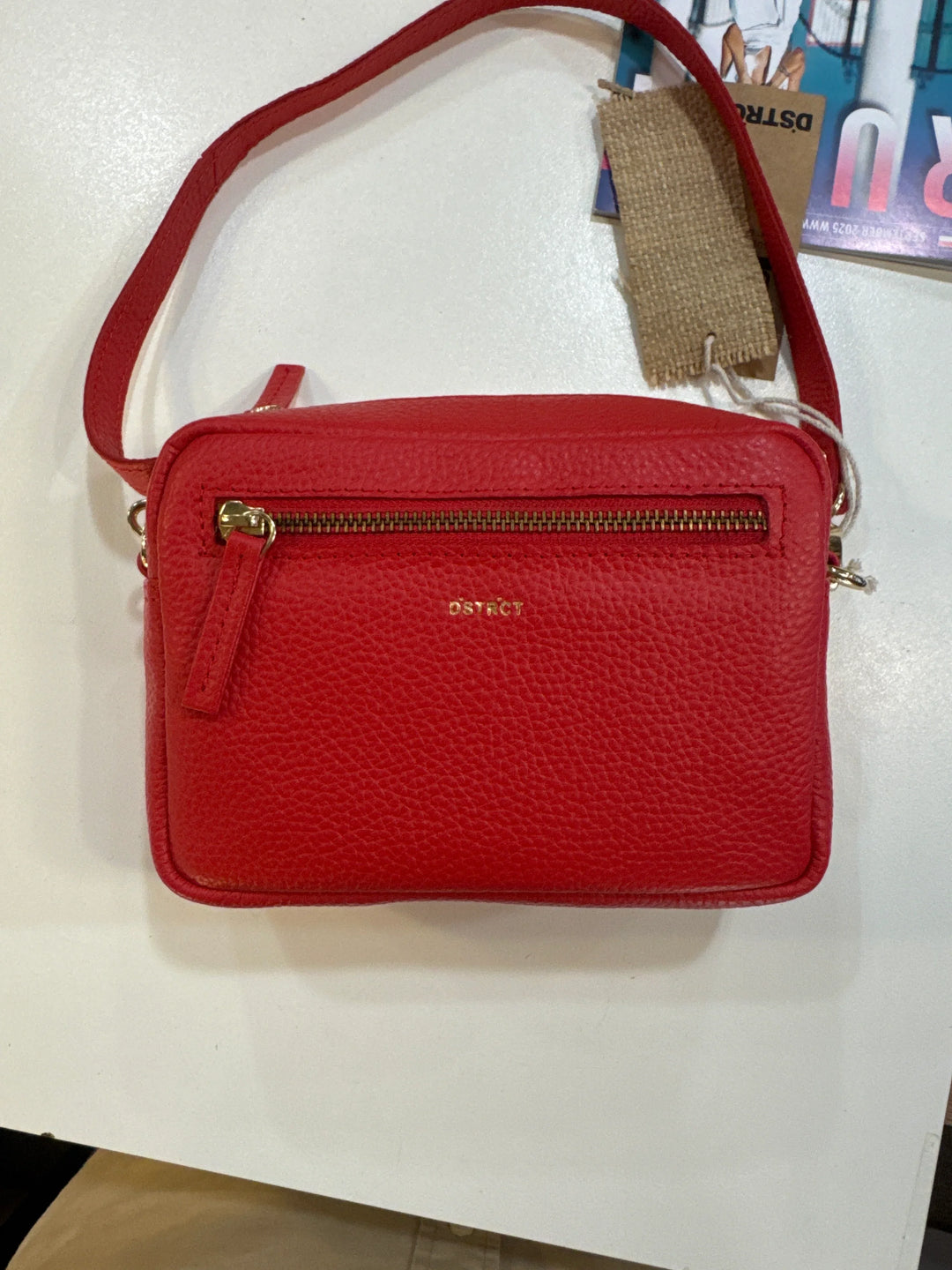 DSTRCT | Floater Field 330 | Leren schoudertas