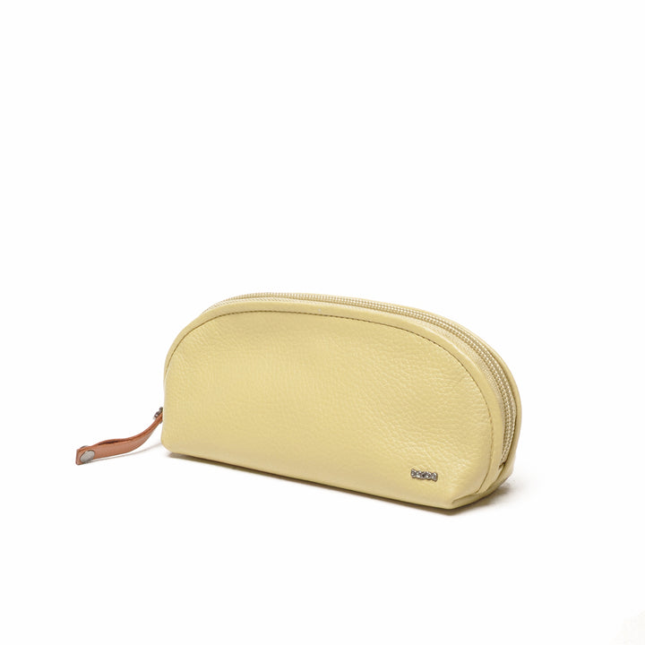 Voorzijde van de Make-up etui van Berba in Banana #kleur_banana