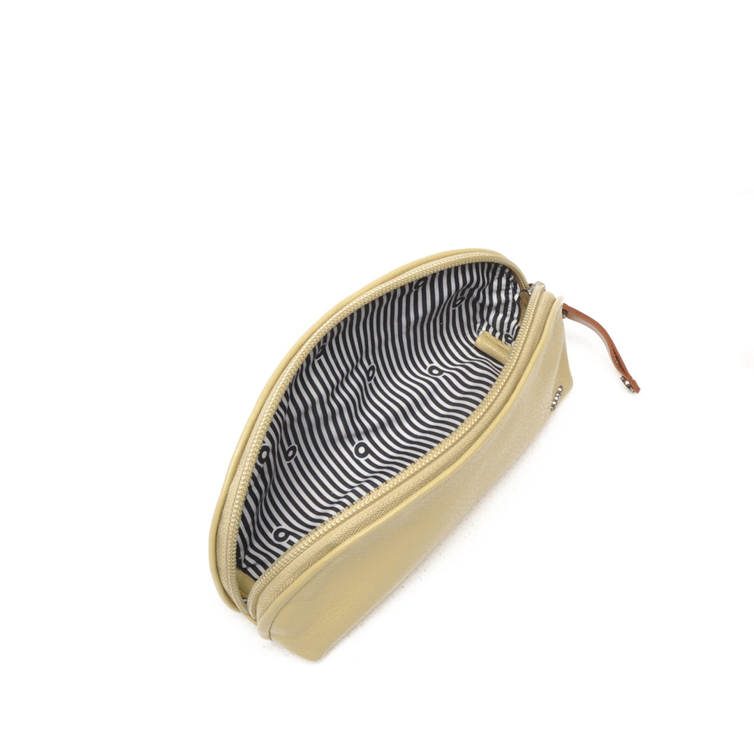 Binnenkant van de Make-up etui van Berba in Banana #kleur_banana