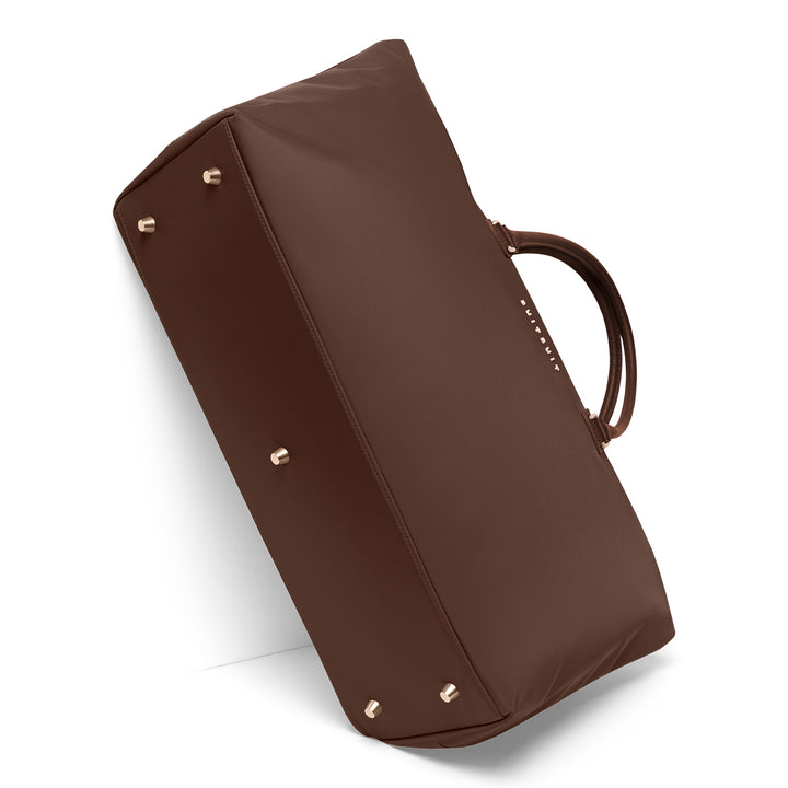 Onderkant van de Serenity travel tote in chocolade #kleur_chocolade