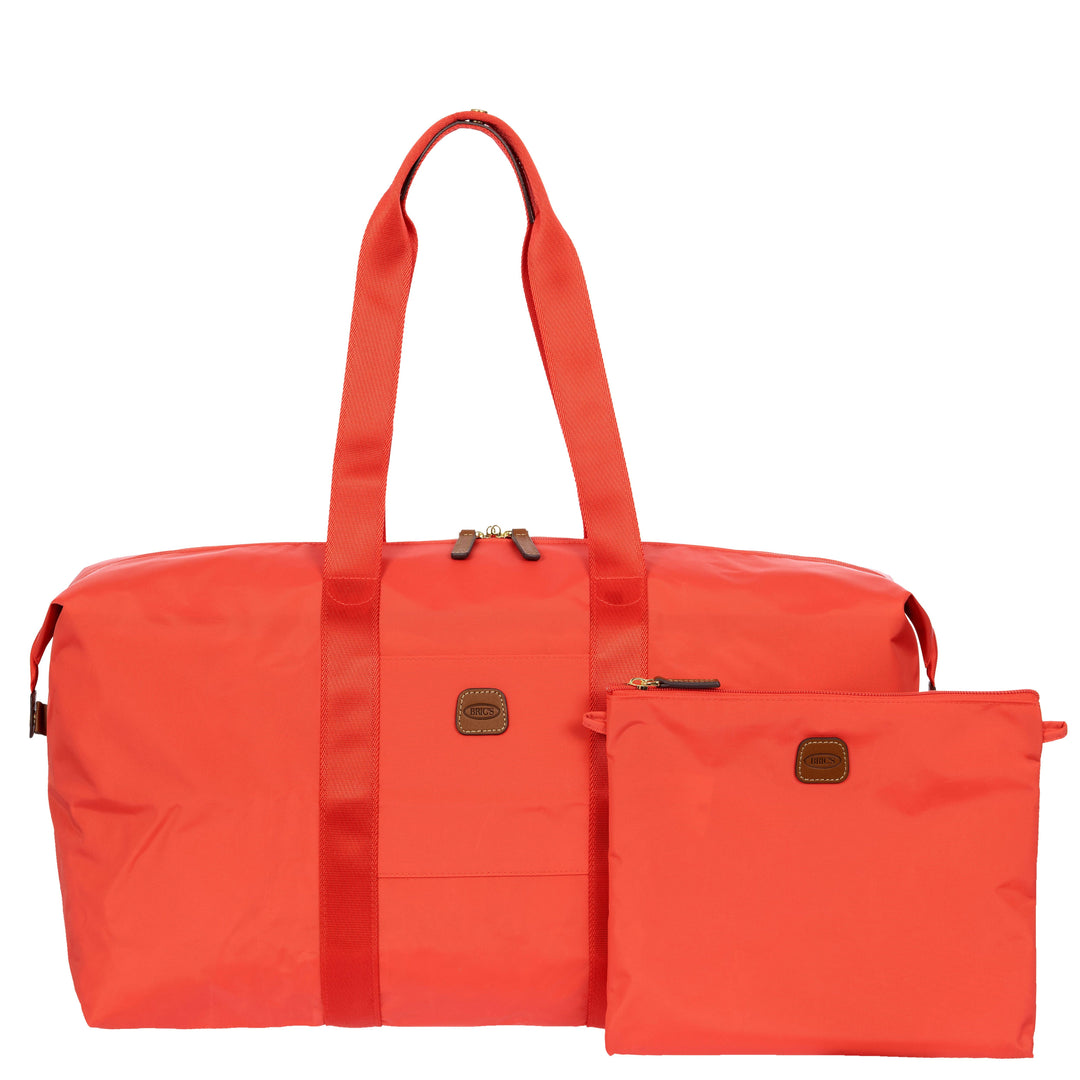 Voorkant van de Bric's 202 weekendtas uit de X-collection in Poppy met opberghoes #kleur_poppy