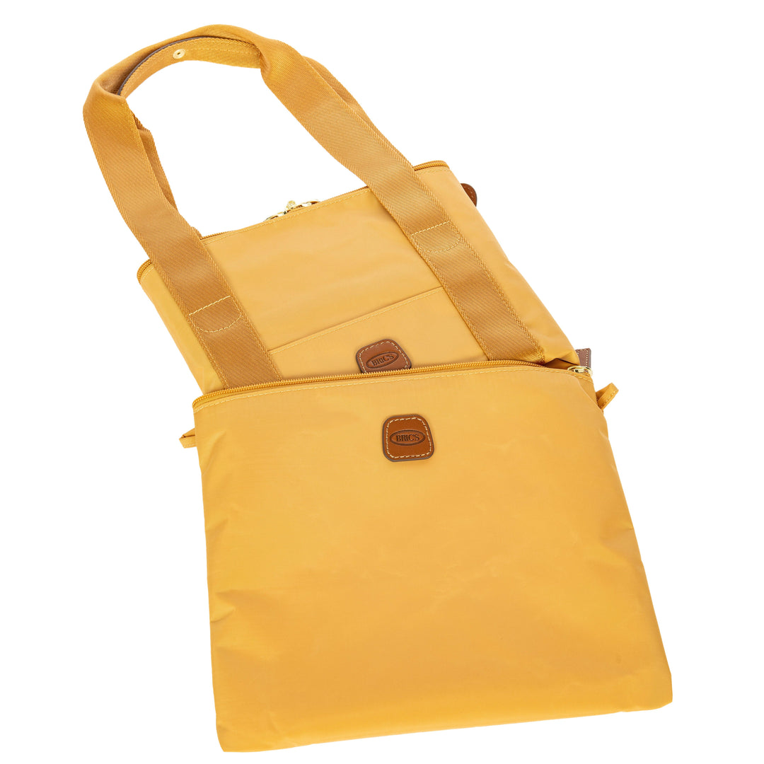 Bewaarhoes van de Bric's 202 weekendtas uit de X-collection in honey #kleur_honey