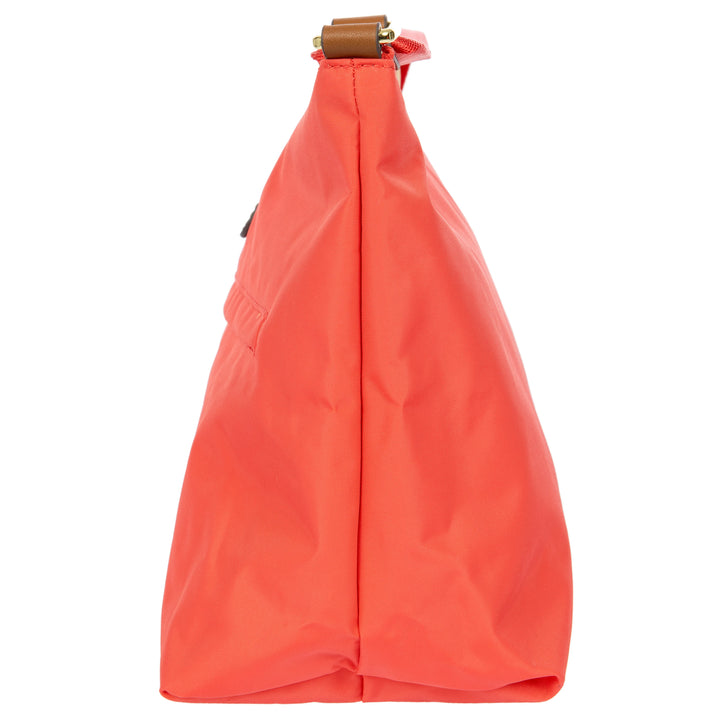 Zijkant van de Bric's 45056 crossbodytas in poppy #kleur_poppy