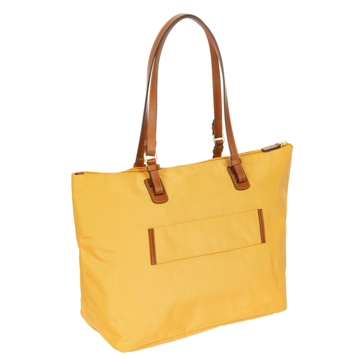 Achterkant van de Bric's grote shopper in honey #kleur_honey