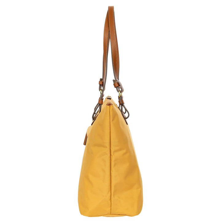 Zijkant van de Bric's middelmaat shopper in honey #kleur_honey