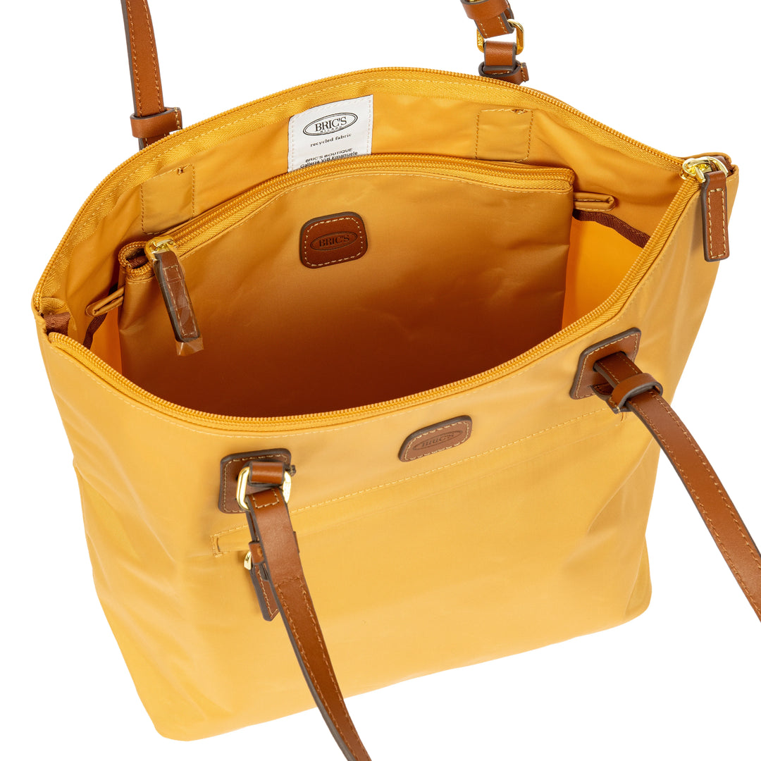 Binnenkant van de Bric's middelmaat shopper in honey #kleur_honey