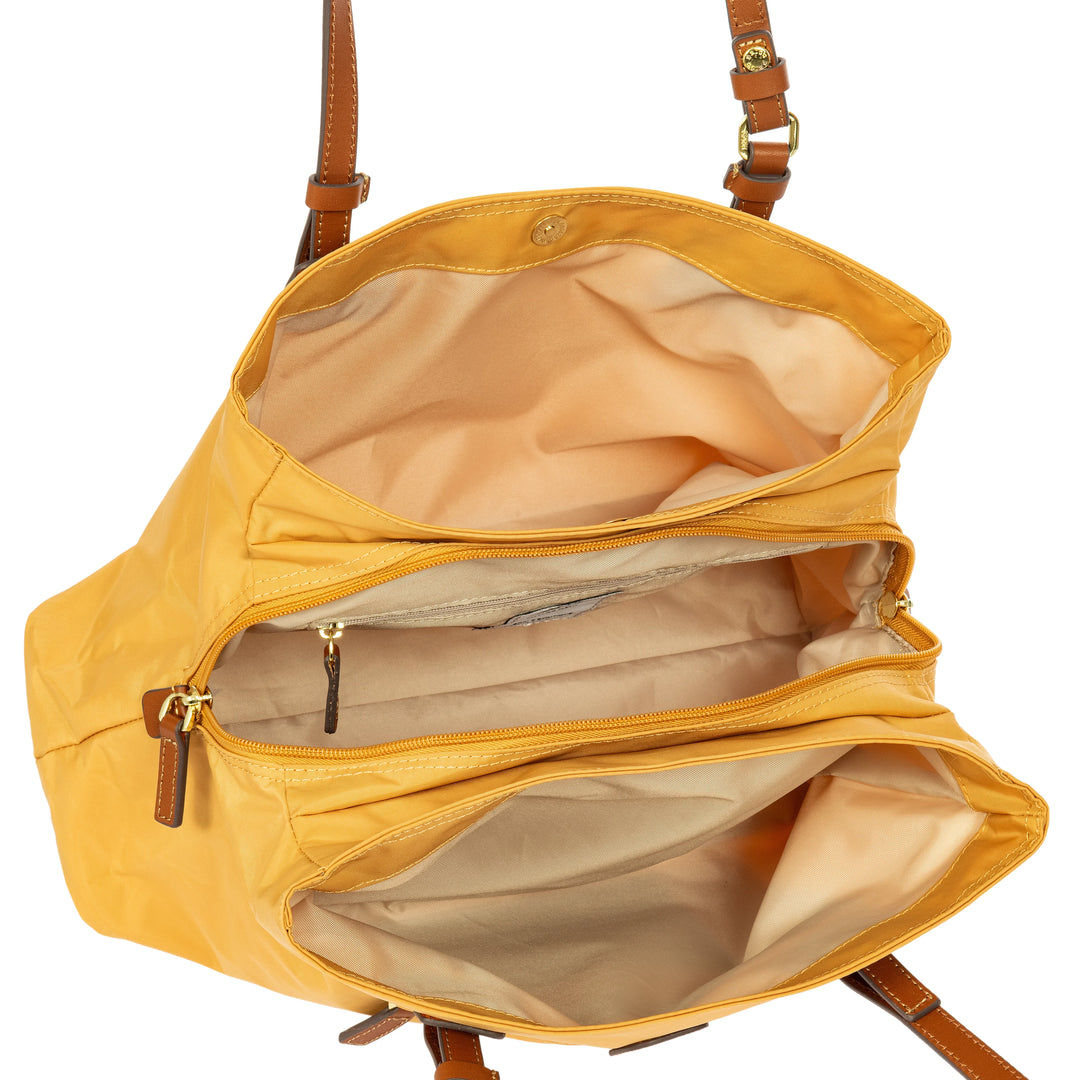Binnenkant van de Bric's handtas 45282 in honey #kleur_honey