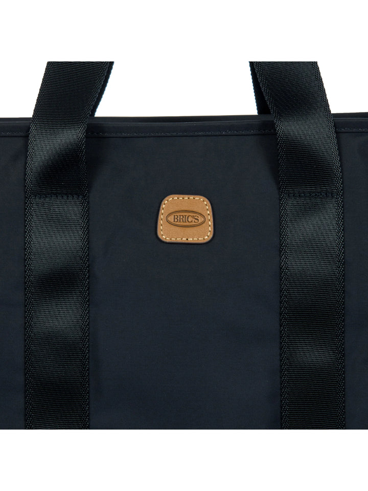 Details van de grote laptop tas van Bric's #kleur_navy