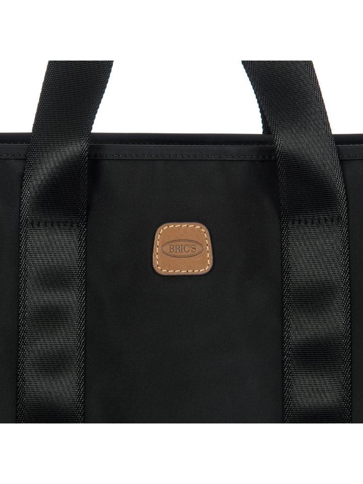 Details van de grote laptop tas van Bric's #kleur_zwart