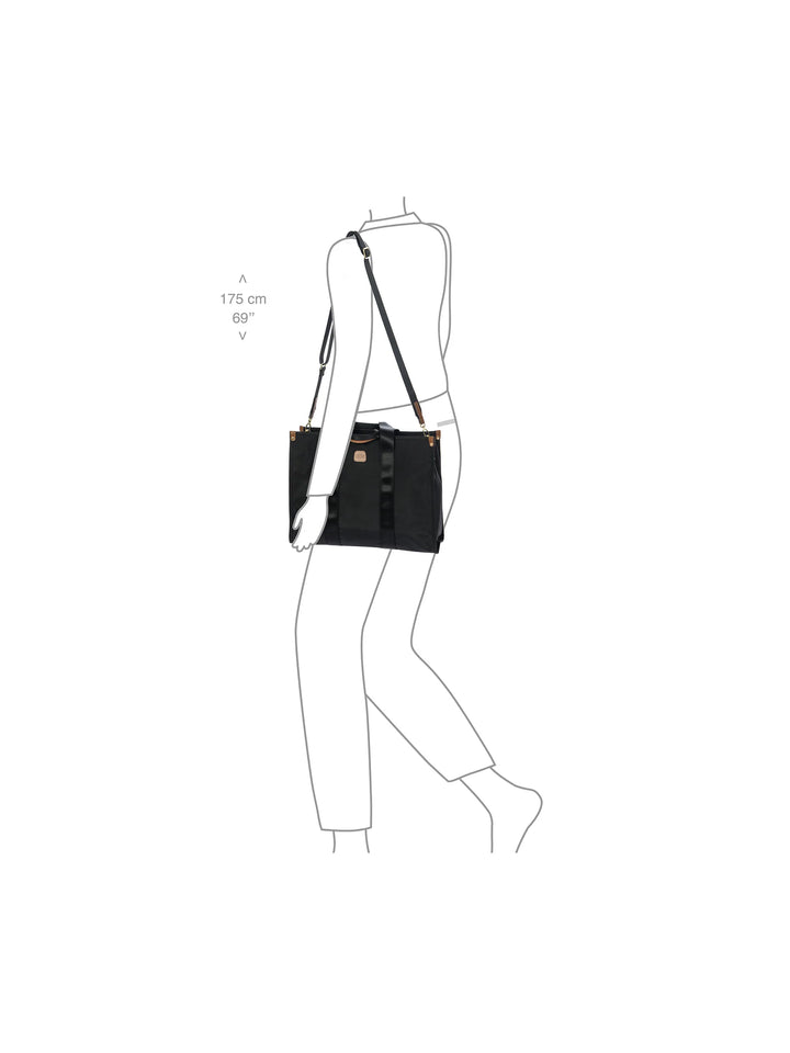 De grote laptop tas van Bric's met model #kleur_navy