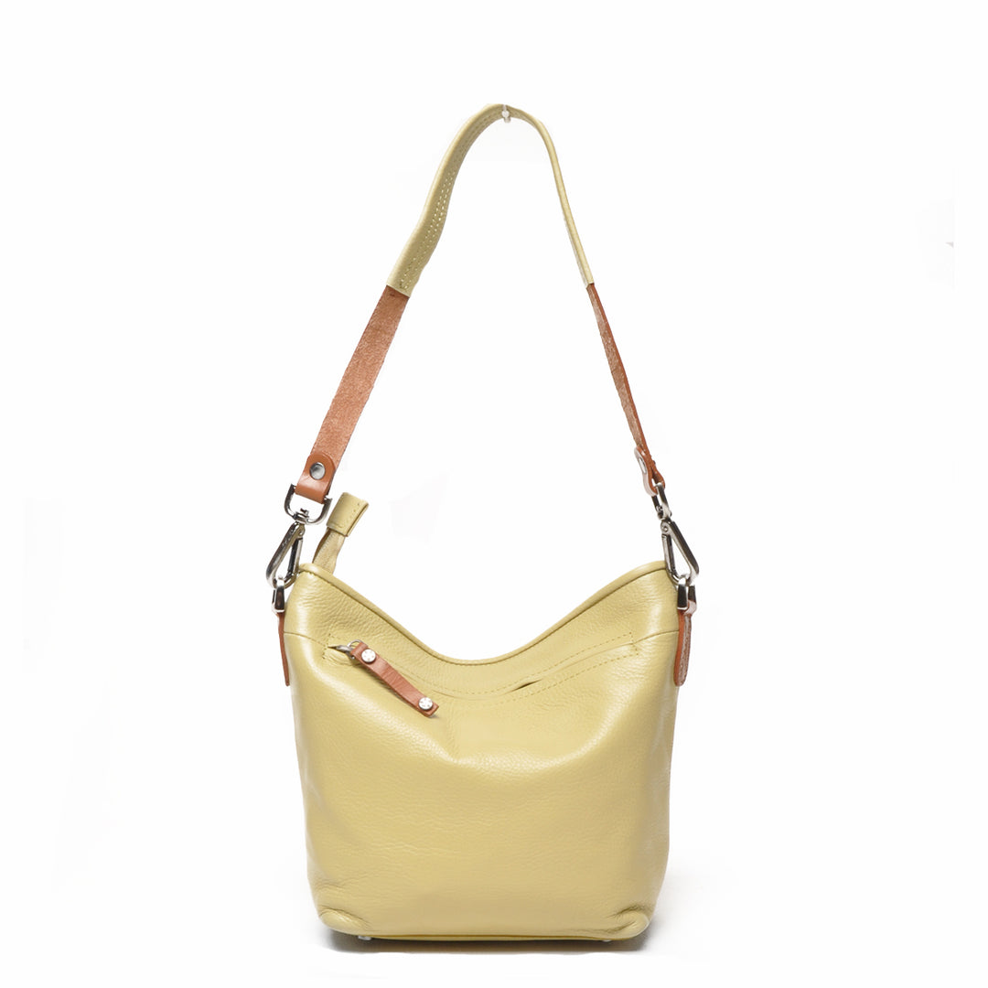 Achterkant van de Berba 828-052 leren schoudertas in de kleur banana #kleur_banana