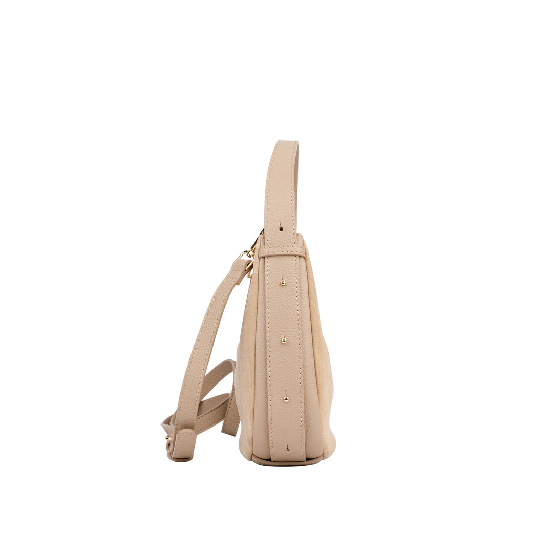 Zijkant Bellicci Rhea kleine suede schoudertas #kleur_beige