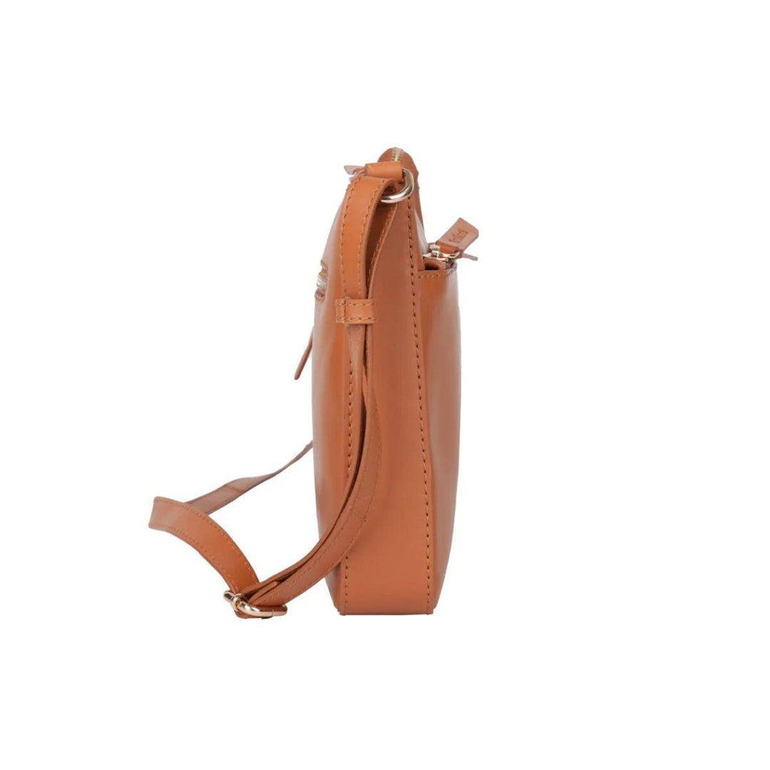 Zijkant Bellici Milena leren crossbody tas cognac #kleur_cognac