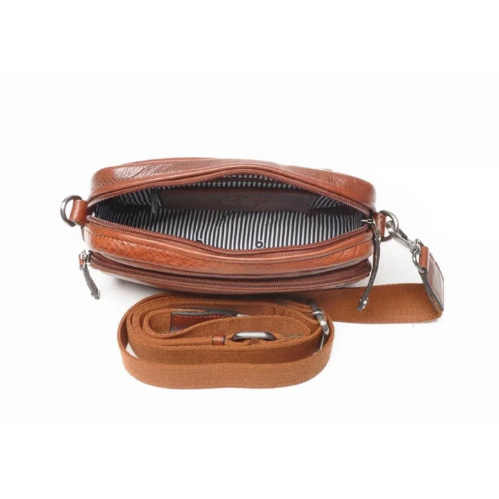 Binnenkant van de Berba 335-055 crossover tas cognac #kleur_cognac