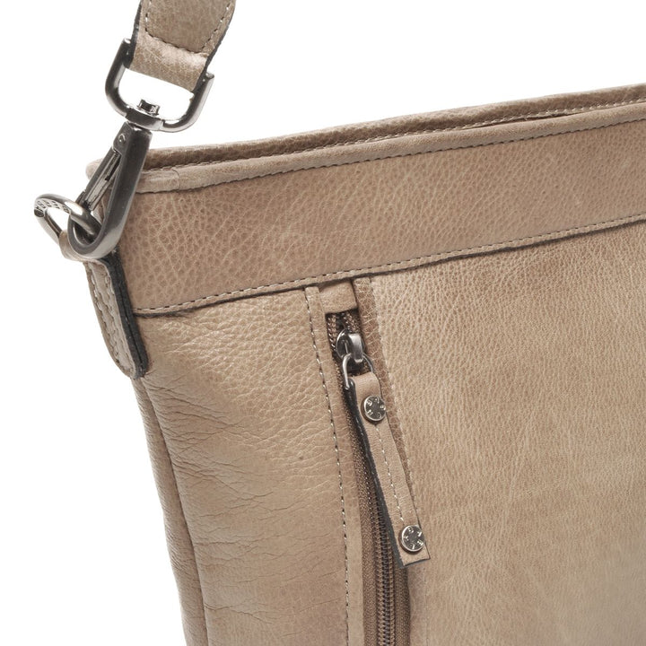 Details van het leer van de Berba Lucca 052 leren schoudertas dust #kleur_dust