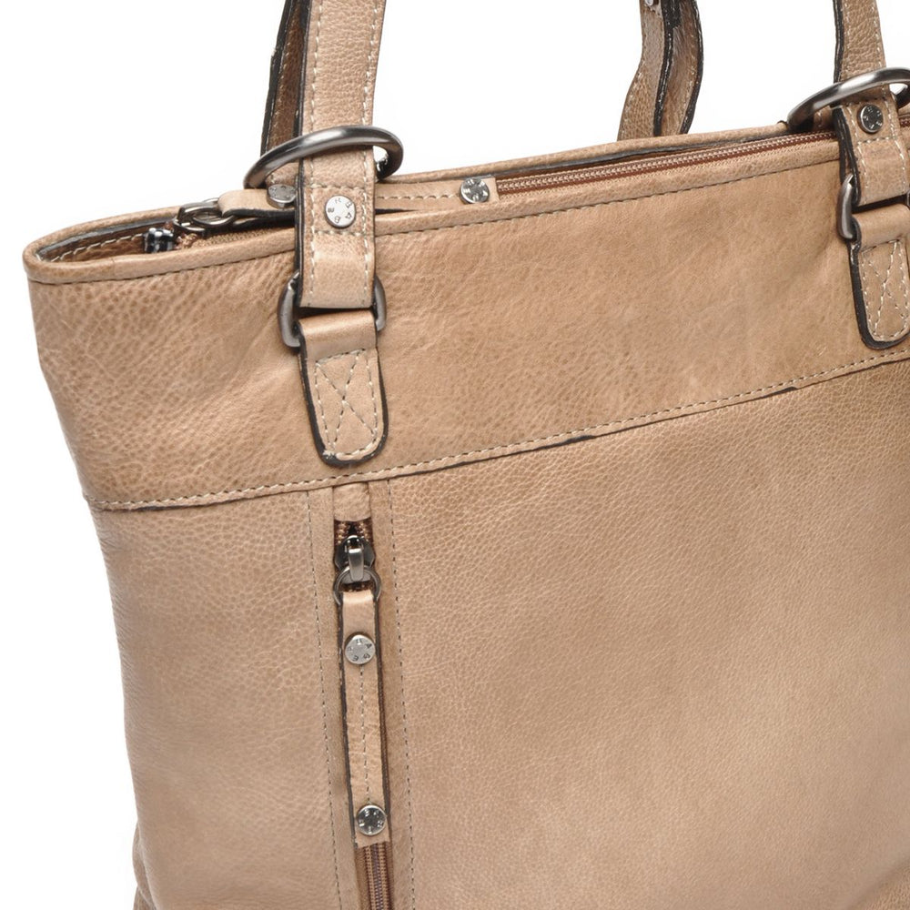 Details van het materiaal van de Berba Lucca 335-697 rugzak en schoudertas in de kleur Dust #kleur_dust