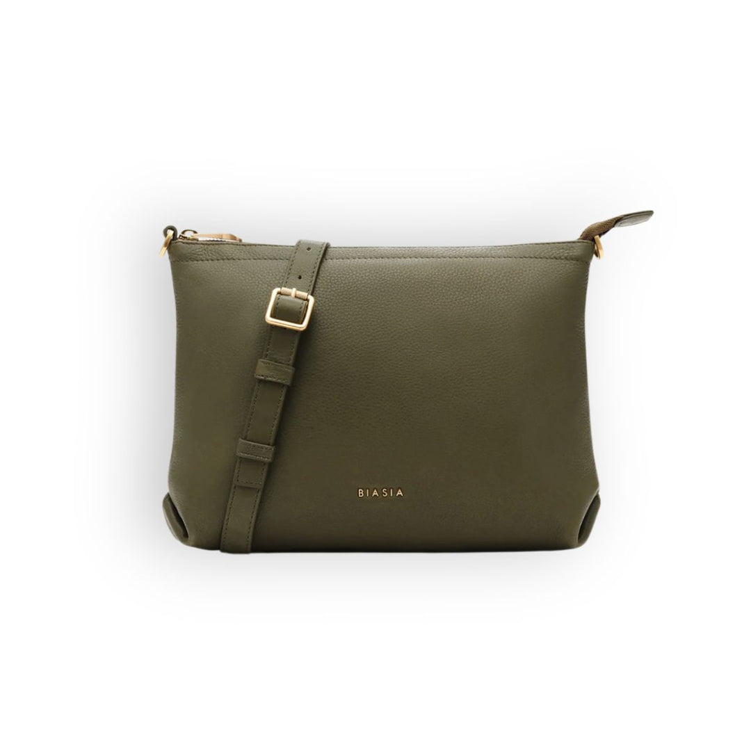 Voorkant van de BIBP9FA01 leren crossover flat bag in het donkergroen #kleur_donkergroen