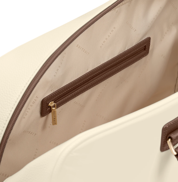 Binnenkant van de SUITSUIT Weekender uit de Serenity collectie Whisper-white #kleur_whisper-white