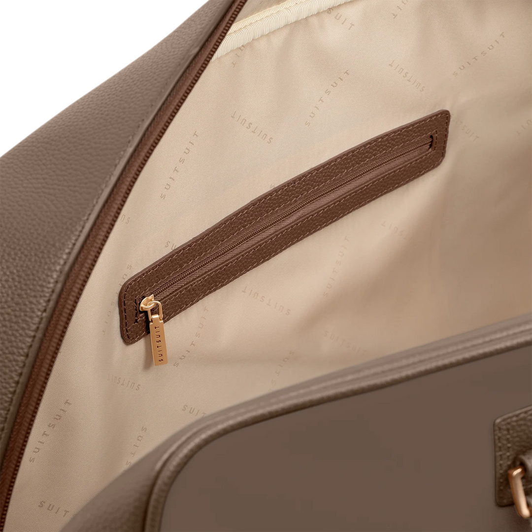 Binnenkant van de SUITSUIT Weekender uit de Serenity collectie moon-stone #kleur_moon-stone