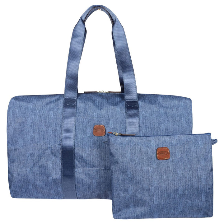 Voorkant met kleine schoudertasje van de Bric's 202 jeans weekendtas #kleur_jeans