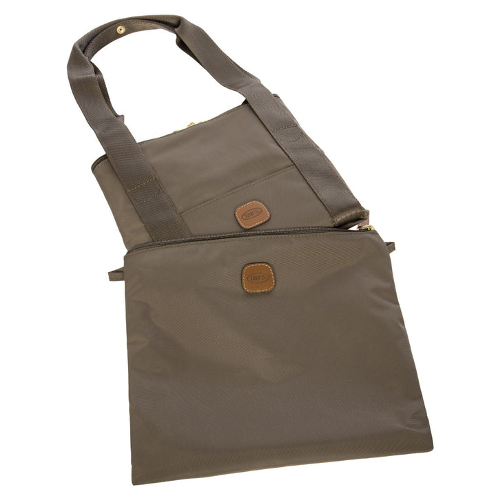 Bewaarhoes in gebruik van de Bric's 203 weekendtas en underseater nut #kleur_nut