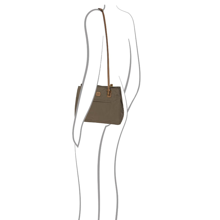 De Bric's 45282 X-collection Handtas nut in gebruik #kleur_nut