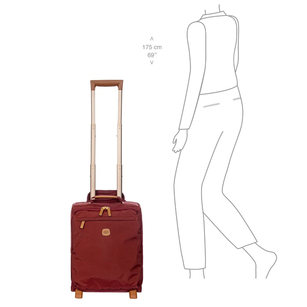 De Bric's X-collection 58103 underseater koffer Bordeaux in gebruik #kleur_bordeaux