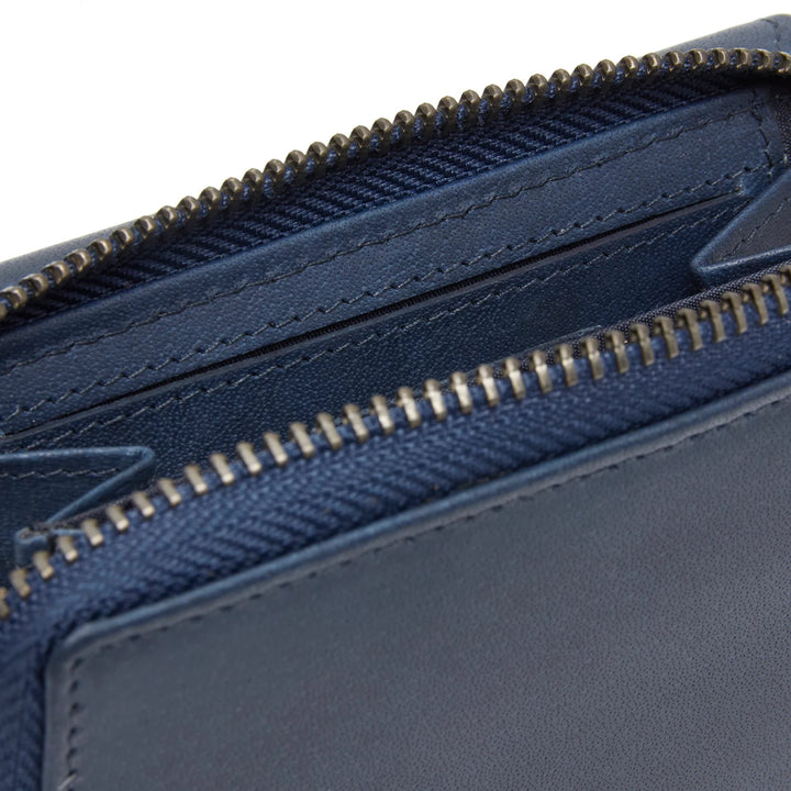 Details van the Chesterfield Rimili compacte dames portemonnee in het navy #kleur_navy
