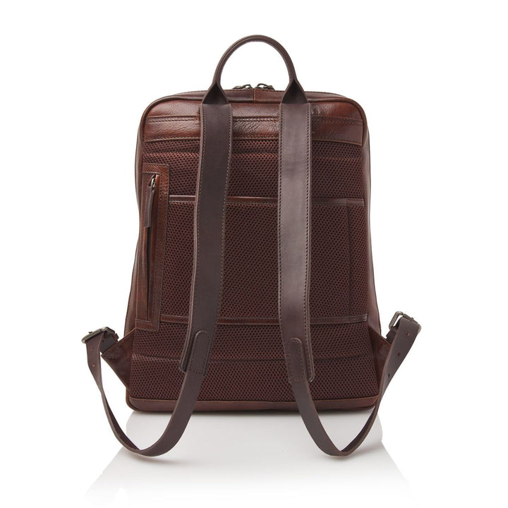 Achterkant van de Castelijn en Beeernes laptop rugzak uit de rien collectie in cognac #kleur_cognac
