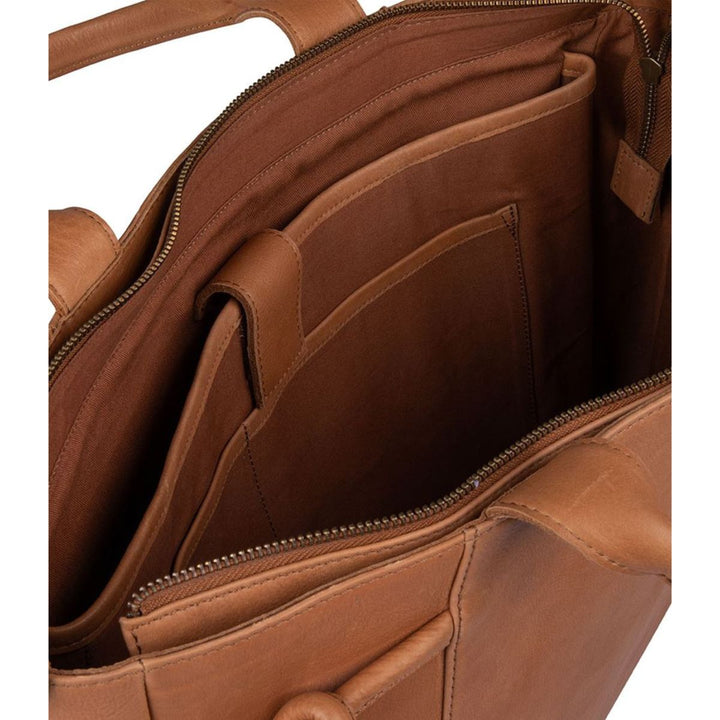 Binnenkant van de Cowboysbag Copperfield laptoptas cognac #kleur_cognac