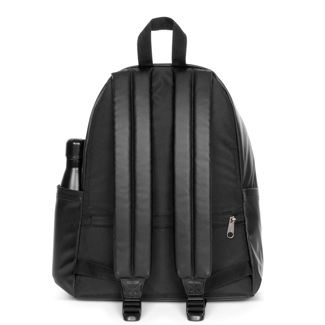 Achterkant eastpak Day pak'r tarp-black #kleur_tarp-black