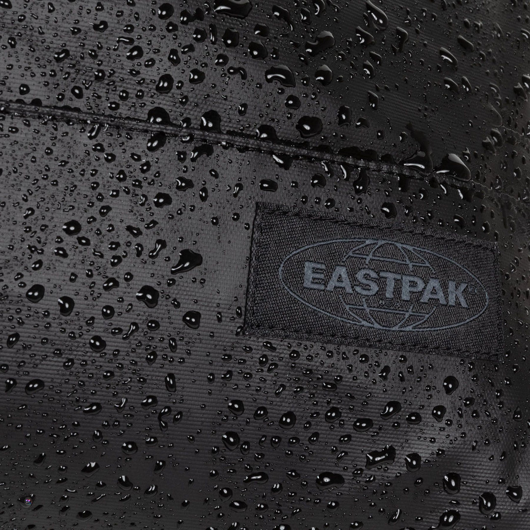 Details van het materiaal eastpak Day pak'r tarp-black #kleur_tarp-black