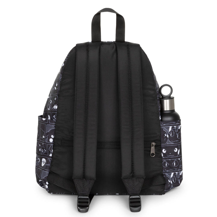 Achterkant van de eastpak Day pak'r pokemon-black #kleur_pokemon-black