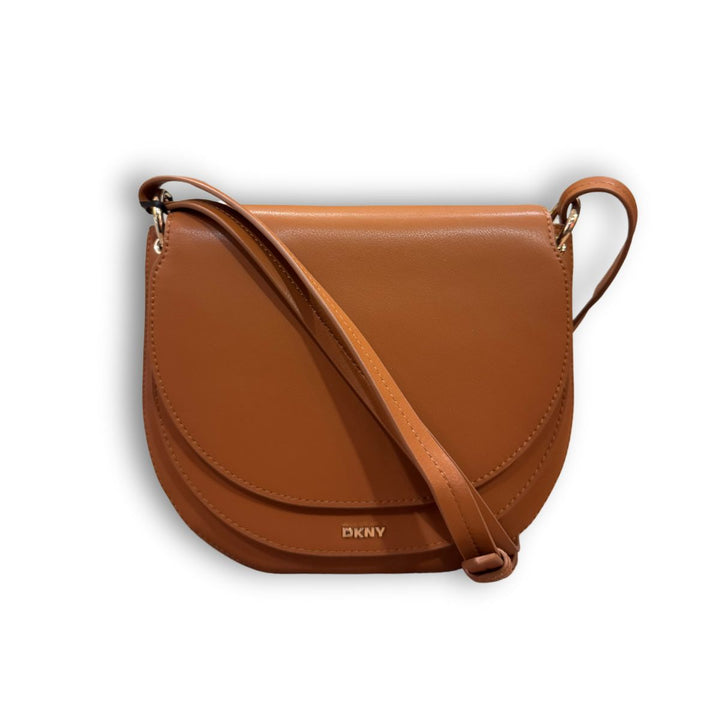 Voorkant van de DKNT DUO schoudertas camel #kleur_camel