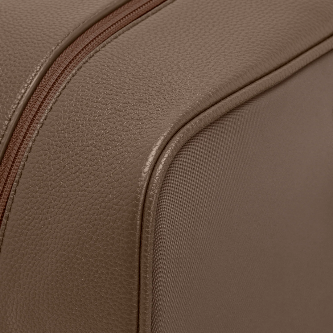 Details van het materiaal van de SUITSUIT Weekender uit de Serenity collectie moon-stone #kleur_moon-stone