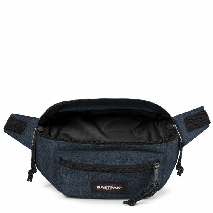 Binnenkant van de Eastpak Doggy bag Triple-Denim #kleur_triple-denim