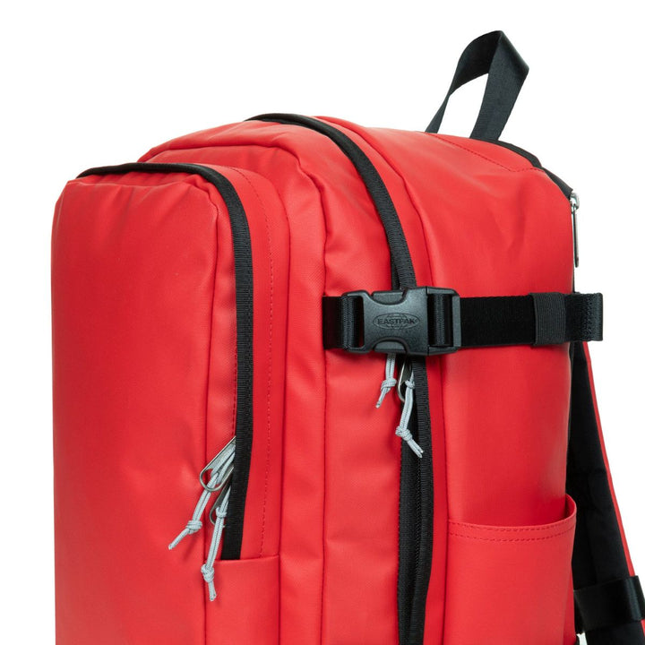 Zijkant van de Eastpak Cabin Pak'r underseater rugzak tarp-red #kleur_tarp-red