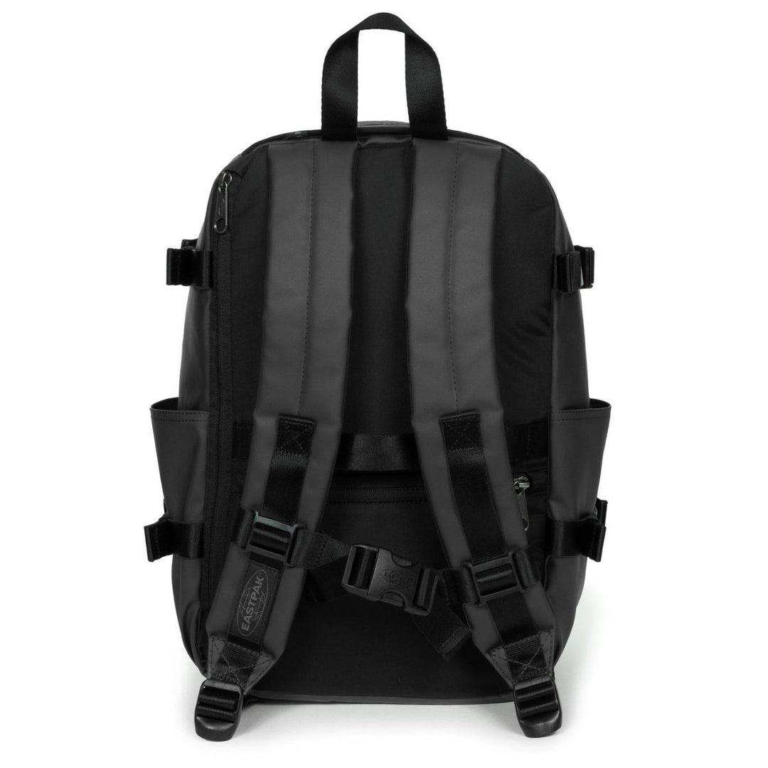 Achterkant van de Eastpak Cabin Pak'r underseater rugzak tarp black #kleur_tarp-black