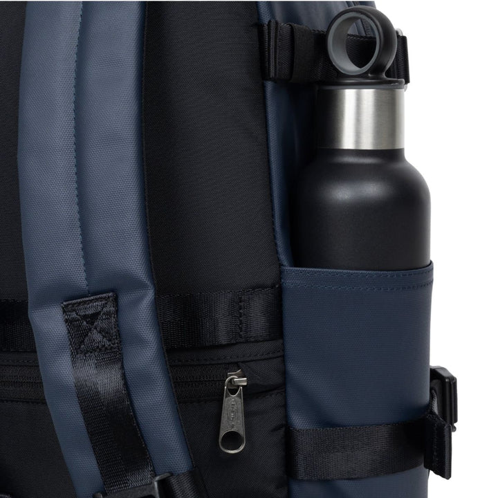 Waterfles houder in gebruik #kleur_tarp-navy