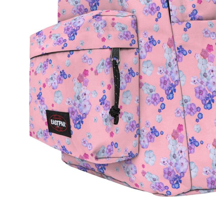 Voorvak van de Eastpak Day Office laptop rugzak in floralbloompink #kleur_floralbloompink