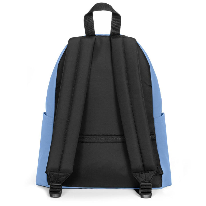 Achterkant van de Eastpak Day Pak'r rugzak Air Blue #kleur_air-blue